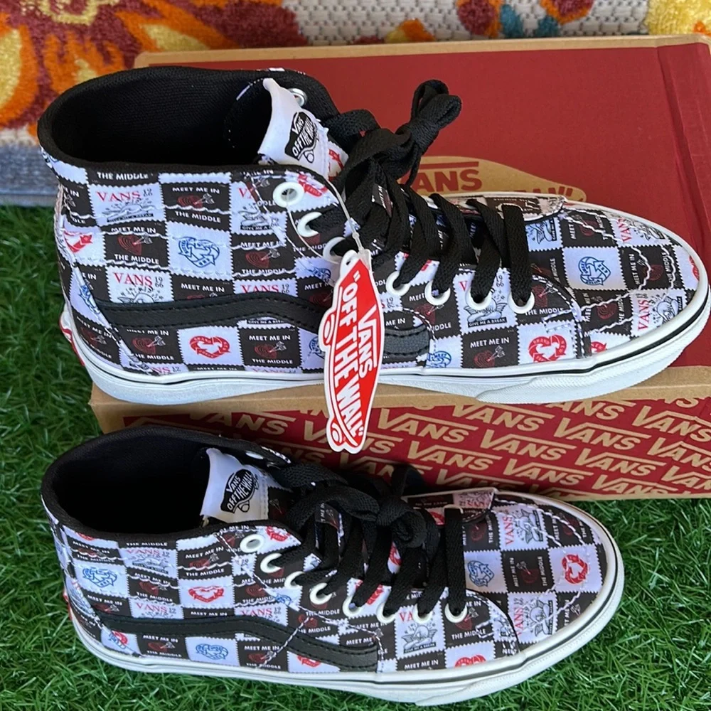 Vans Sk8-Hi Tapered Love Letters Black/True White WMNS sneakers